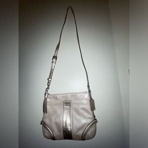 Crossbody Pear Coach